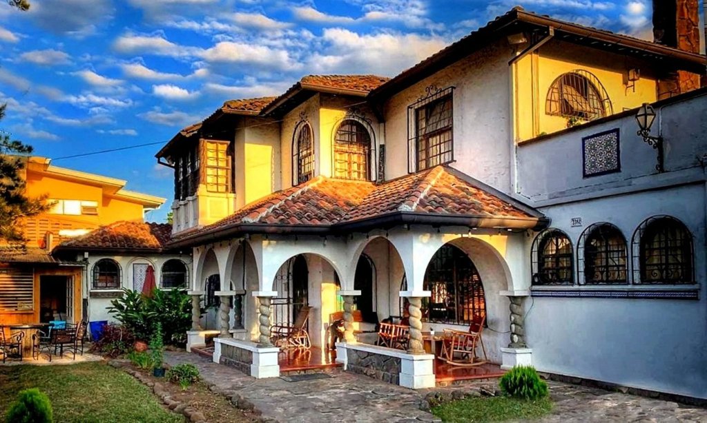 Digital Nomad Hostel / Hotel San Jose Costa Rica
