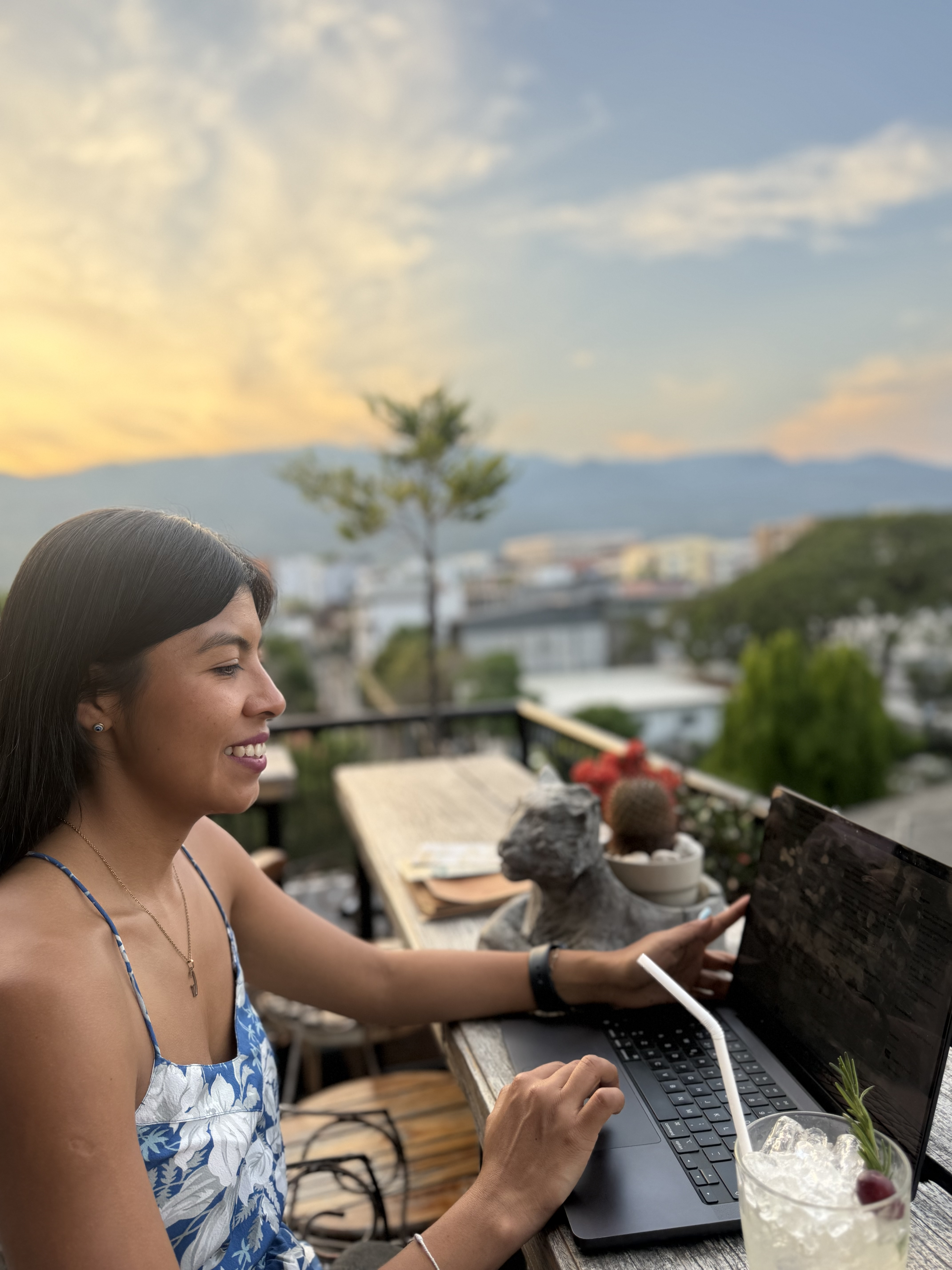 Digital Nomad in Chiang Mai Rooftop