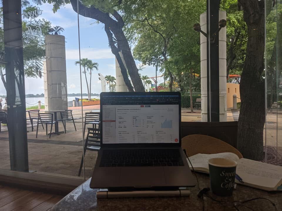 Digital nomad working from a café in Cuenca, Ecuador